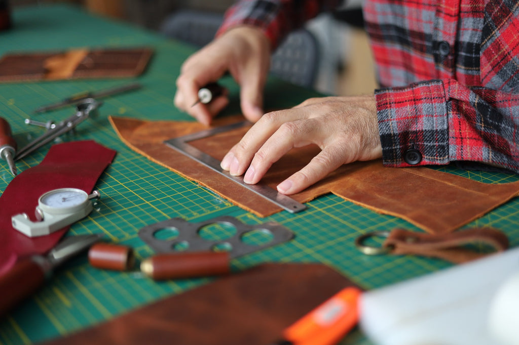Deri Workshop - Temel Deri İşçiliği Eğitimi - Deri Kartlık Yapımı